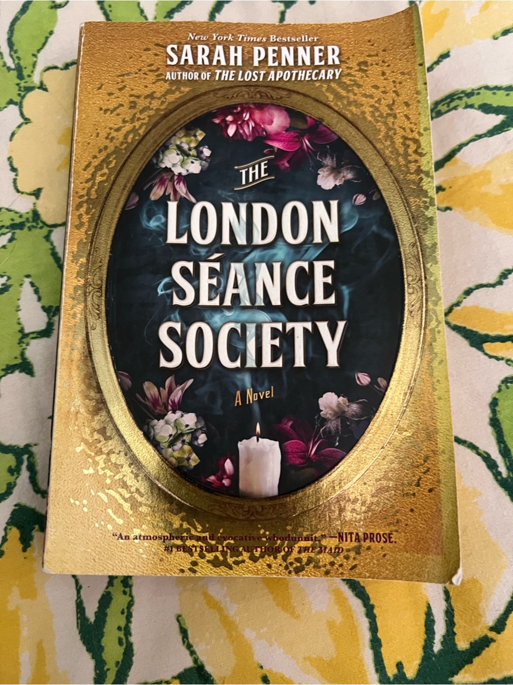 — The London Séance Society (Gold Cover) Paperback